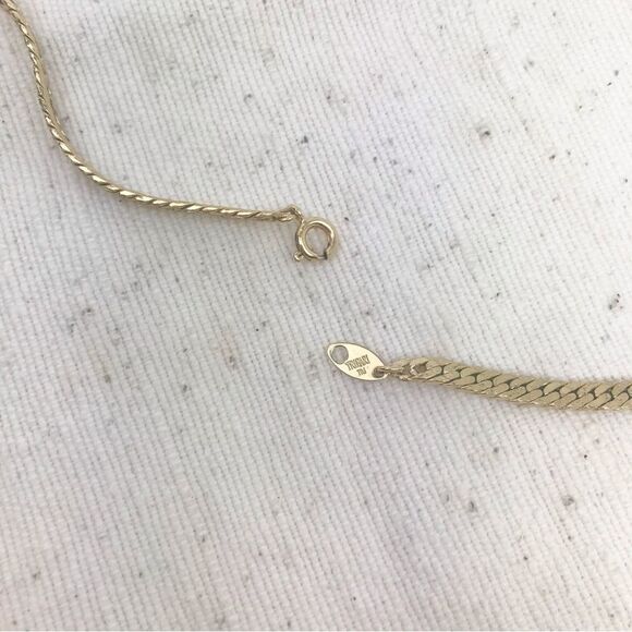 Trifari TM Trifarium Gold Tone Vintage Flat Chain Necklace - Picture 13 of 14